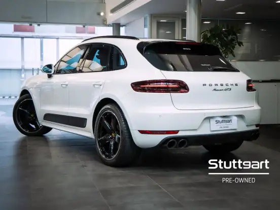 PORSCHE-MACAN-2016