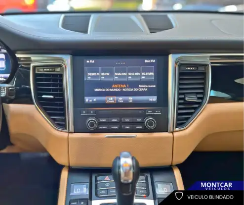 PORSCHE-MACAN-2018