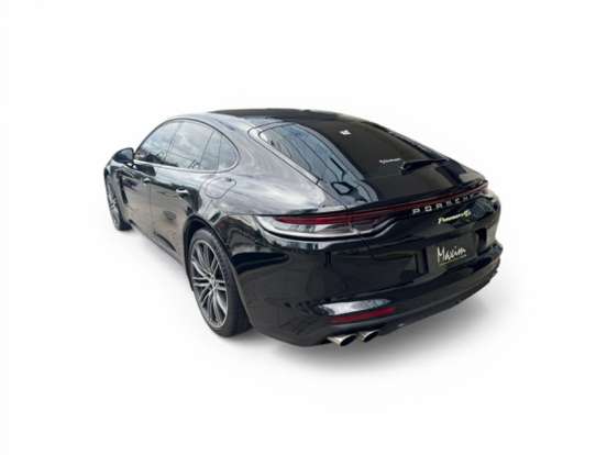 PORSCHE-PANAMERA-2023