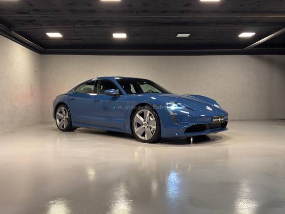 PORSCHE TAYCAN ELÉTRICO