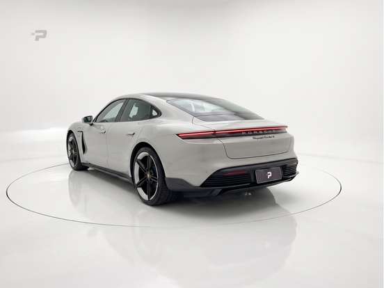 PORSCHE-TAYCAN-2022