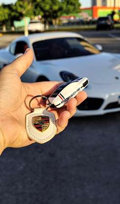 PORSCHE-CAYMAN-2013
