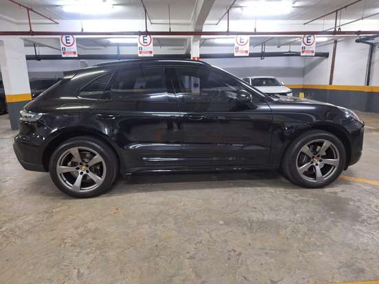 PORSCHE-MACAN-2022
