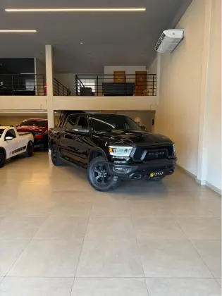 RAM 1500 5.7 V8 GASOLINA REBEL CD 4X4 AUTOMÁTICO