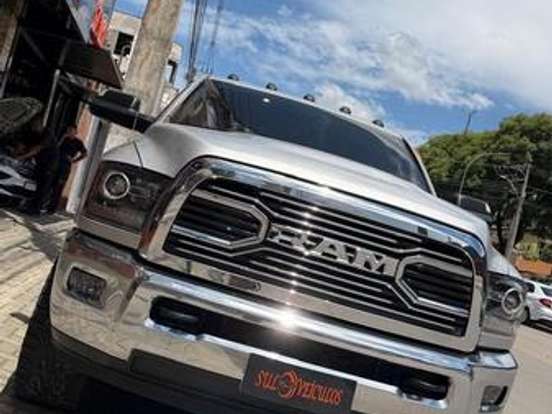 RAM-1500-5.7 LARAMIE 4X4 CD V8 GASOLINA 4P AUTOMÁTICO RAM-1500-2011