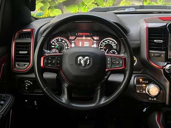 RAM-1500-5.7 V8 GASOLINA REBEL CD 4X4 AUTOMÁTICO RAM-1500-2022