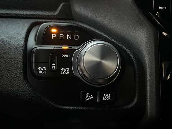 RAM-1500-5.7 V8 GASOLINA REBEL CD 4X4 AUTOMÁTICO RAM-1500-2022