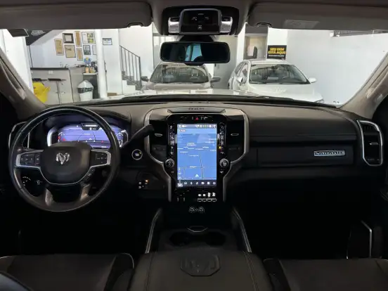 RAM-2500-6.7 I6 TURBO DIESEL LARAMIE CD 4X4 AUTOMÁTICO RAM-2500-2023