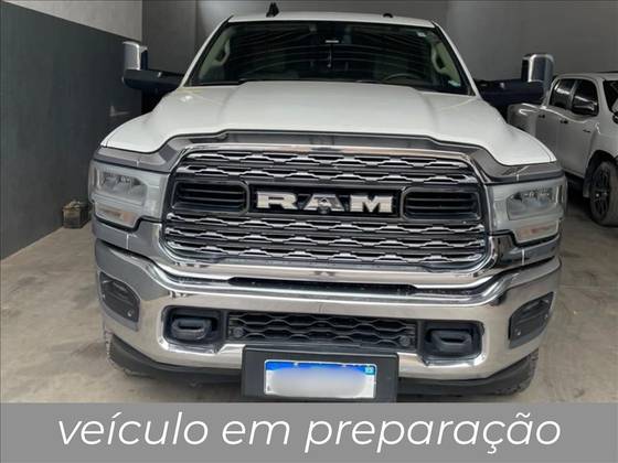 RAM 2500 6.7 I6 TURBO DIESEL LARAMIE CD 4X4 AUTOMÁTICO