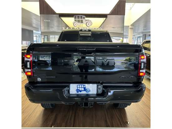 RAM-2500-6.7 I6 TURBO DIESEL LARAMIE NIGHT EDITION CD 4X4 AUTOMÁTICO RAM-2500-2024