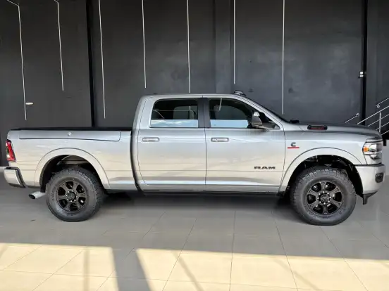 RAM-3500-6.7 I6 TURBO DIESEL LARAMIE NIGHT EDITION CD 4X4 AUTOMÁTICO RAM-3500-2022