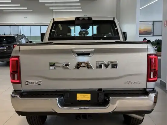 RAM-3500-6.7 I6 TURBO DIESEL LIMITED LONGHORN CD 4X4 AUTOMÁTICO RAM-3500-2026