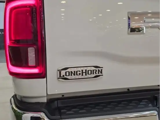 RAM-3500-6.7 I6 TURBO DIESEL LIMITED LONGHORN CD 4X4 AUTOMÁTICO RAM-3500-2026