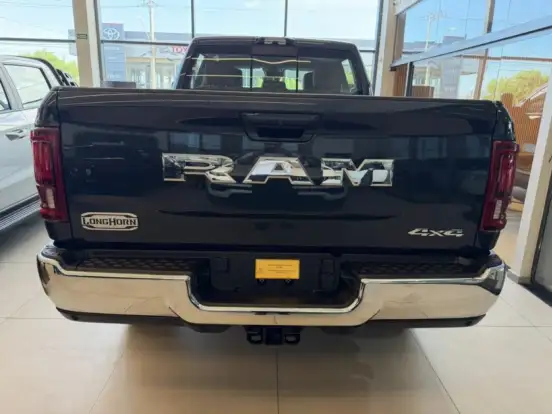 RAM-3500-6.7 I6 TURBO DIESEL LIMITED LONGHORN CD 4X4 AUTOMÁTICO RAM-3500-2026