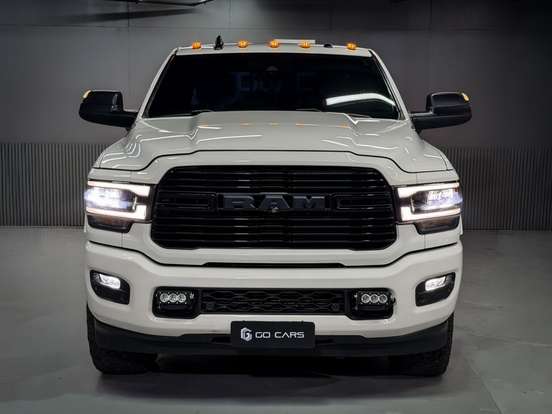 RAM-3500-6.7 I6 TURBO DIESEL LARAMIE NIGHT EDITION CD 4X4 AUTOMÁTICO RAM-3500-2022