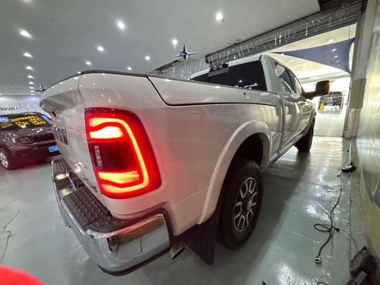 RAM-3500-6.7 I6 TURBO DIESEL LIMITED LONGHORN CD 4X4 AUTOMÁTICO RAM-3500-2023