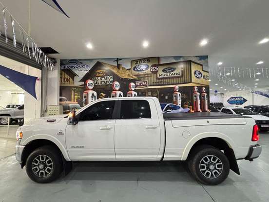 RAM-3500-6.7 I6 TURBO DIESEL LIMITED LONGHORN CD 4X4 AUTOMÁTICO RAM-3500-2023