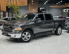 RAM CLASSIC 5.7 V8 GASOLINA LARAMIE CD 4X4 AUTOMÁTICO RAM CLASSIC 5.7 V8 GASOLINA LARAMIE CD 4X4 AUTOMÁTICO