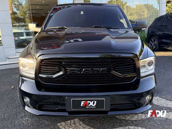 RAM-CLASSIC-5.7 V8 GASOLINA LARAMIE NIGHT EDITION CD 4X4 AUTOMÁTICO RAM-CLASSIC-2023