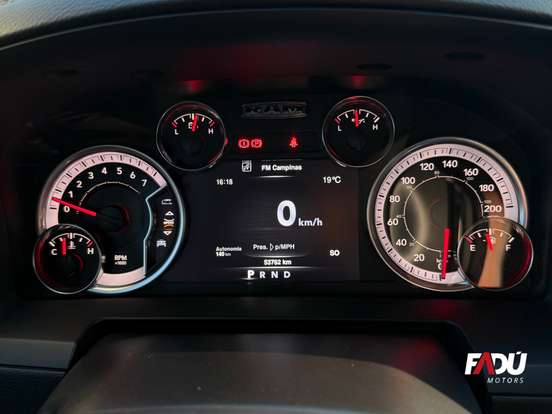 RAM-CLASSIC-5.7 V8 GASOLINA LARAMIE NIGHT EDITION CD 4X4 AUTOMÁTICO RAM-CLASSIC-2023