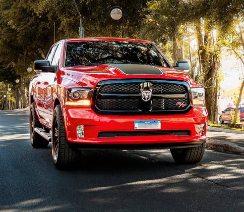 RAM 1500 5.7 V8 GASOLINA REBEL CD 4X4 AUTOMÁTICO