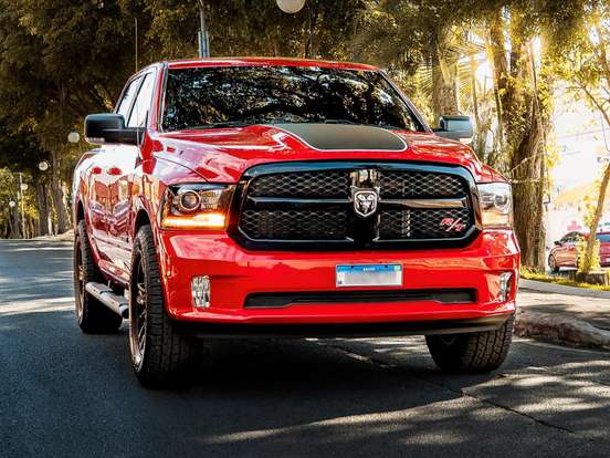 RAM-1500-5.7 V8 GASOLINA REBEL CD 4X4 AUTOMÁTICO RAM-1500-2023