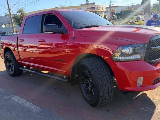 RAM-1500-5.7 V8 GASOLINA REBEL CD 4X4 AUTOMÁTICO RAM-1500-2023