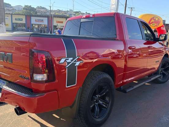 RAM-1500-5.7 V8 GASOLINA REBEL CD 4X4 AUTOMÁTICO RAM-1500-2023