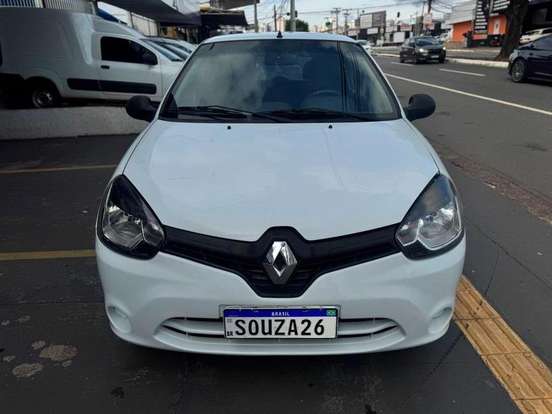 RENAULT-CLIO-2015