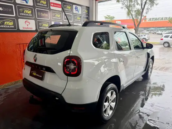 RENAULT-DUSTER-2021