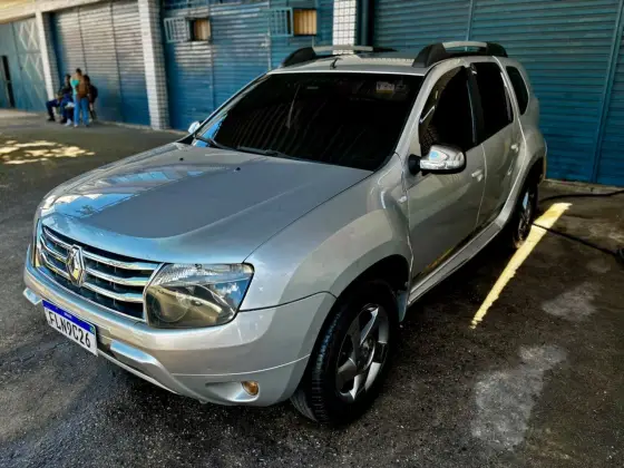 RENAULT DUSTER 2.0 DYNAMIQUE 4X2 16V FLEX 4P AUTOMÁTICO