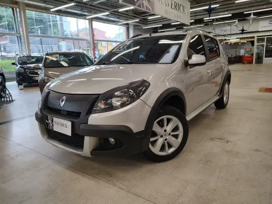 RENAULT SANDERO 1.6 STEPWAY 16V FLEX 4P AUTOMÁTICO
