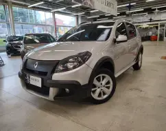 RENAULT SANDERO 1.6 STEPWAY 16V FLEX 4P AUTOMÁTICO RENAULT SANDERO 1.6 STEPWAY 16V FLEX 4P AUTOMÁTICO