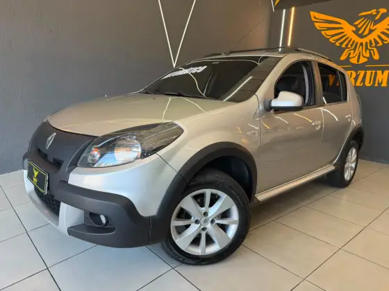 RENAULT SANDERO 1.6 STEPWAY 16V FLEX 4P AUTOMÁTICO