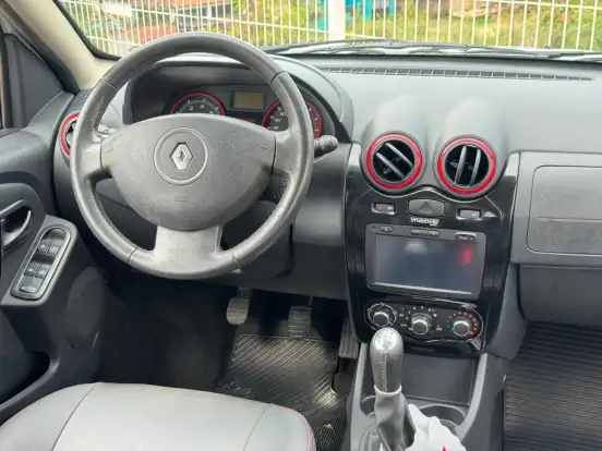 RENAULT-SANDERO-1.6 STEPWAY 8V FLEX 4P MANUAL RENAULT-SANDERO-2013