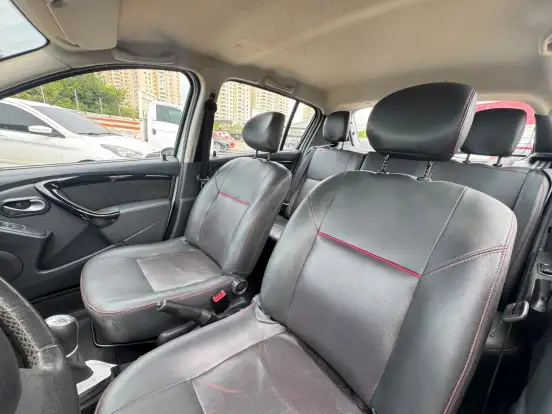 RENAULT-SANDERO-1.6 STEPWAY 8V FLEX 4P MANUAL RENAULT-SANDERO-2013