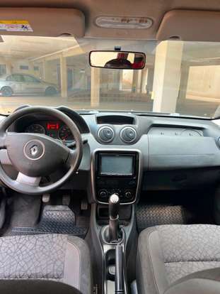 RENAULT-DUSTER-2011