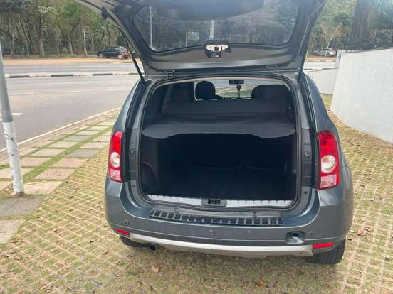 RENAULT-DUSTER-2014