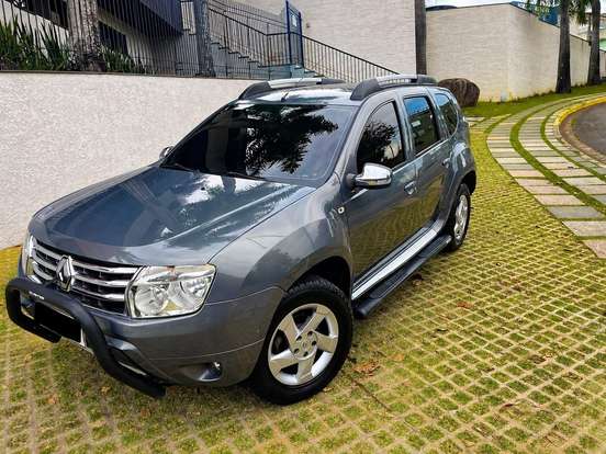 RENAULT-DUSTER-2014