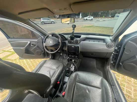 RENAULT-DUSTER-2014