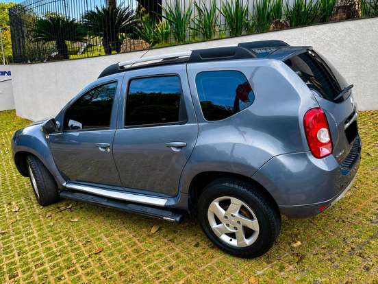 RENAULT-DUSTER-2014