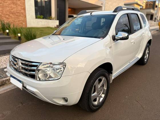 RENAULT DUSTER 2.0 DYNAMIQUE 4X2 16V FLEX 4P AUTOMÁTICO