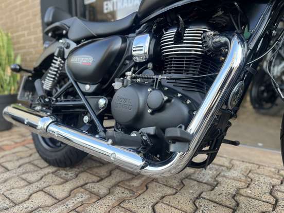 ROYAL ENFIELD-METEOR 350 STELLAR-2025