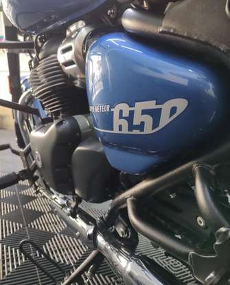ROYAL ENFIELD-METEOR 650 ASTRAL-2024