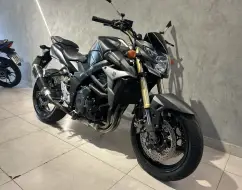 SUZUKI GSR 750 SUZUKI GSR 750