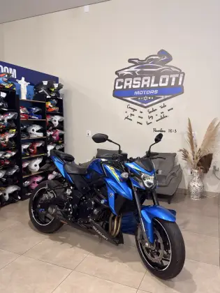 SUZUKI GSX-S750A 