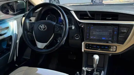 TOYOTA-COROLLA-2017