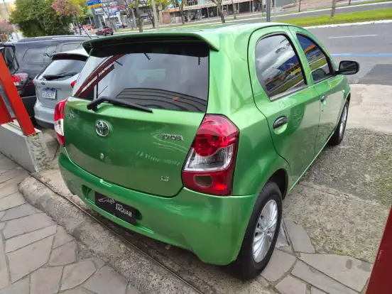 TOYOTA-ETIOS-1.3 X 16V FLEX 4P MANUAL TOYOTA-ETIOS-2013