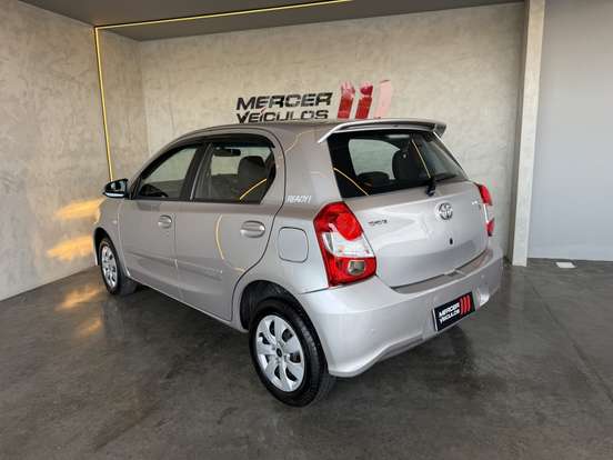 TOYOTA-ETIOS-1.5 READY 16V FLEX 4P AUTOMÁTICO TOYOTA-ETIOS-2016