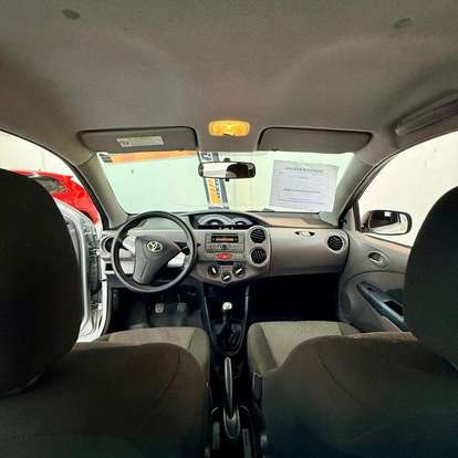 TOYOTA-ETIOS-2013